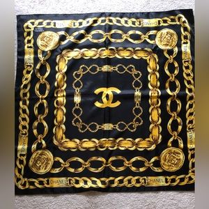 Vintage Chanel gold chain scarf